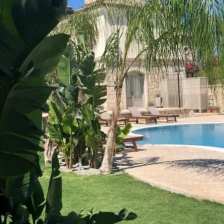 Triangulo Отель 2*