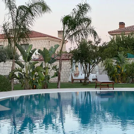 Triangulo Hotel Alaçatı