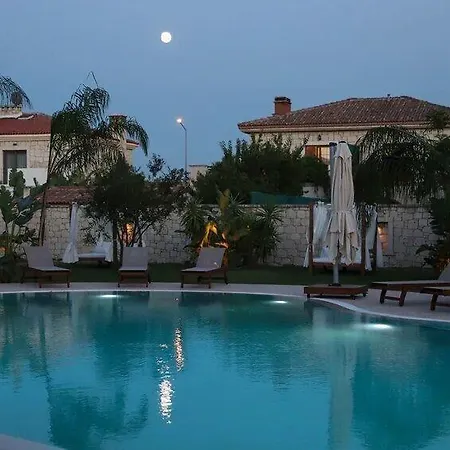 Triangulo 2* Алачати