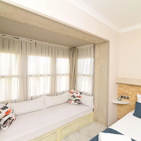 Triangulo Отель Алачати