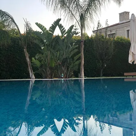 Triangulo Otel 2*