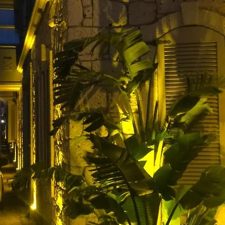 Otel Triangulo 2*