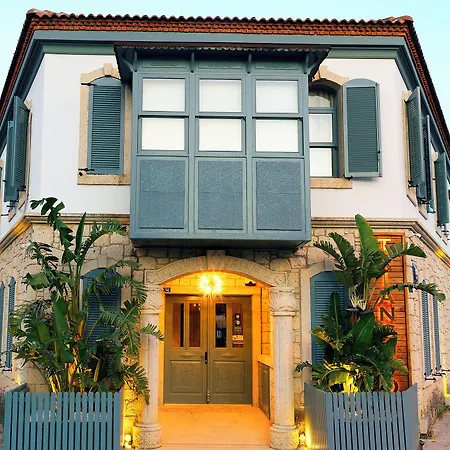 Triangulo Alaçatı
